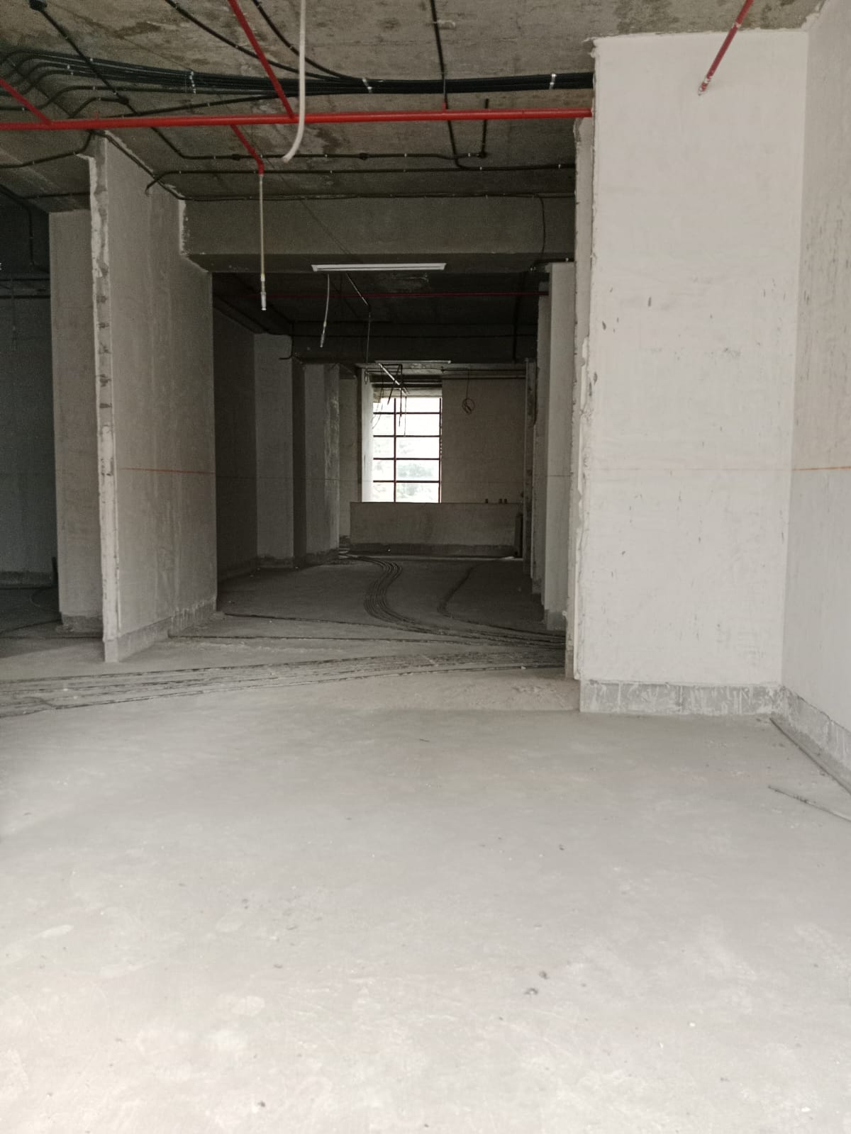 Showroom for Rent in Linking  Road Mumbai