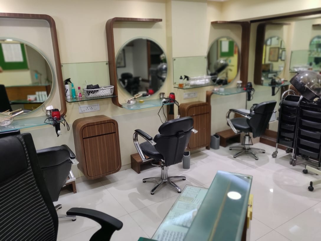 Shop for Sale in Off Hill Road Mumbai