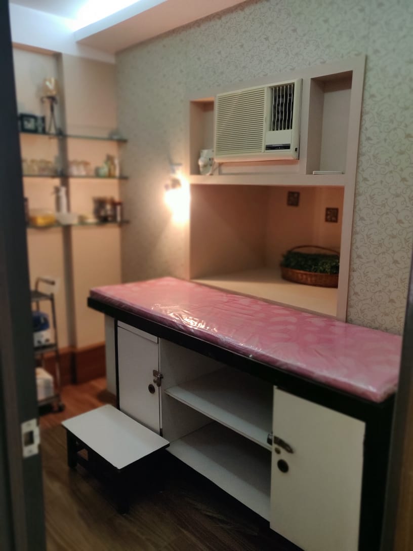 Shop for Sale in Off Hill Road Mumbai