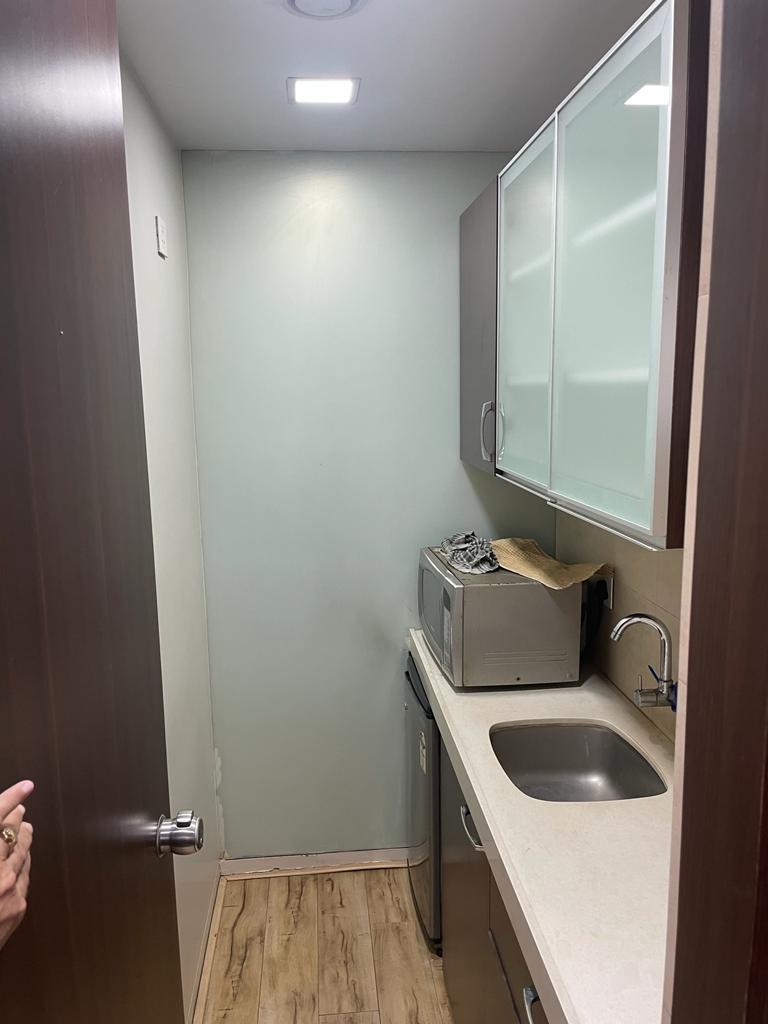Office for Rent in Off Turner  Road Mumbai
