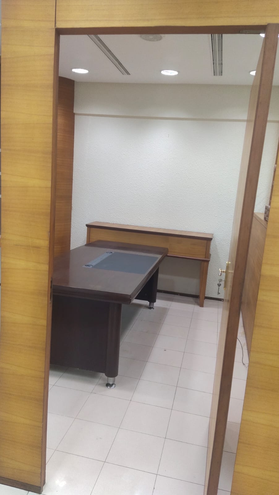 Office for Rent in Dr Annie Besant Road Mumbai