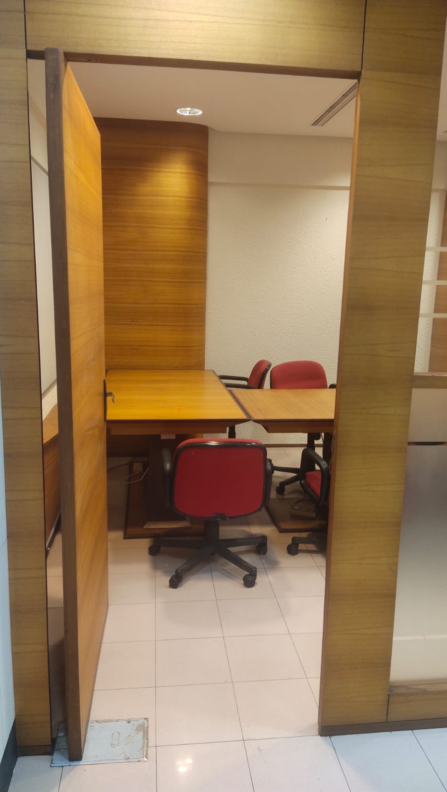 Office for Rent in Dr Annie Besant Road Mumbai