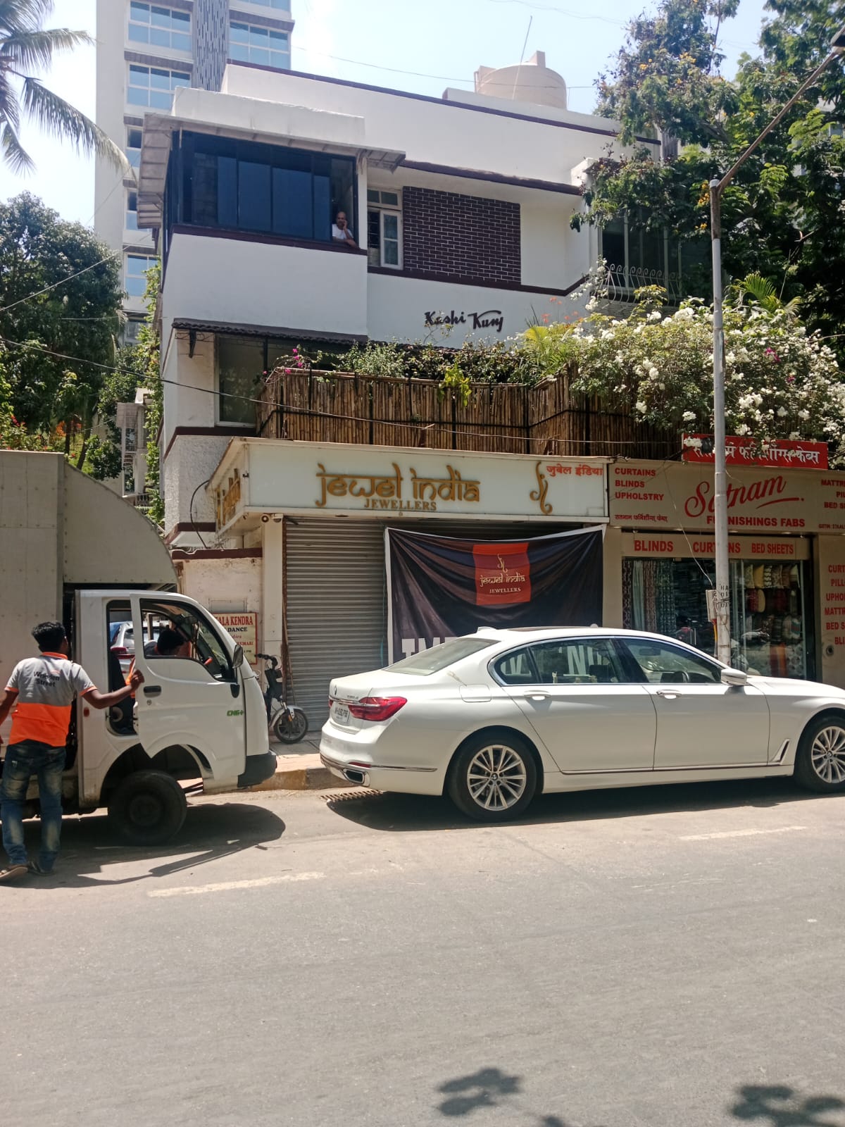 Shop for Rent in Bandra West Mumbai