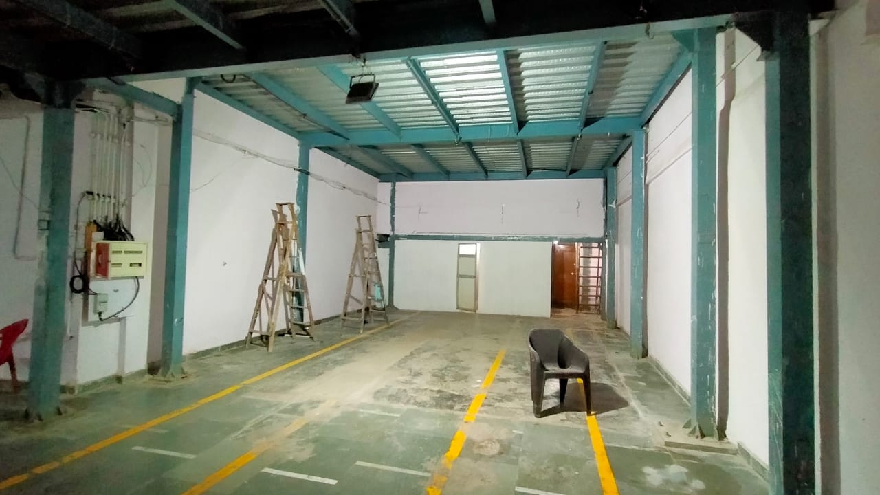 Showroom for Rent in Santacruz West Mumbai