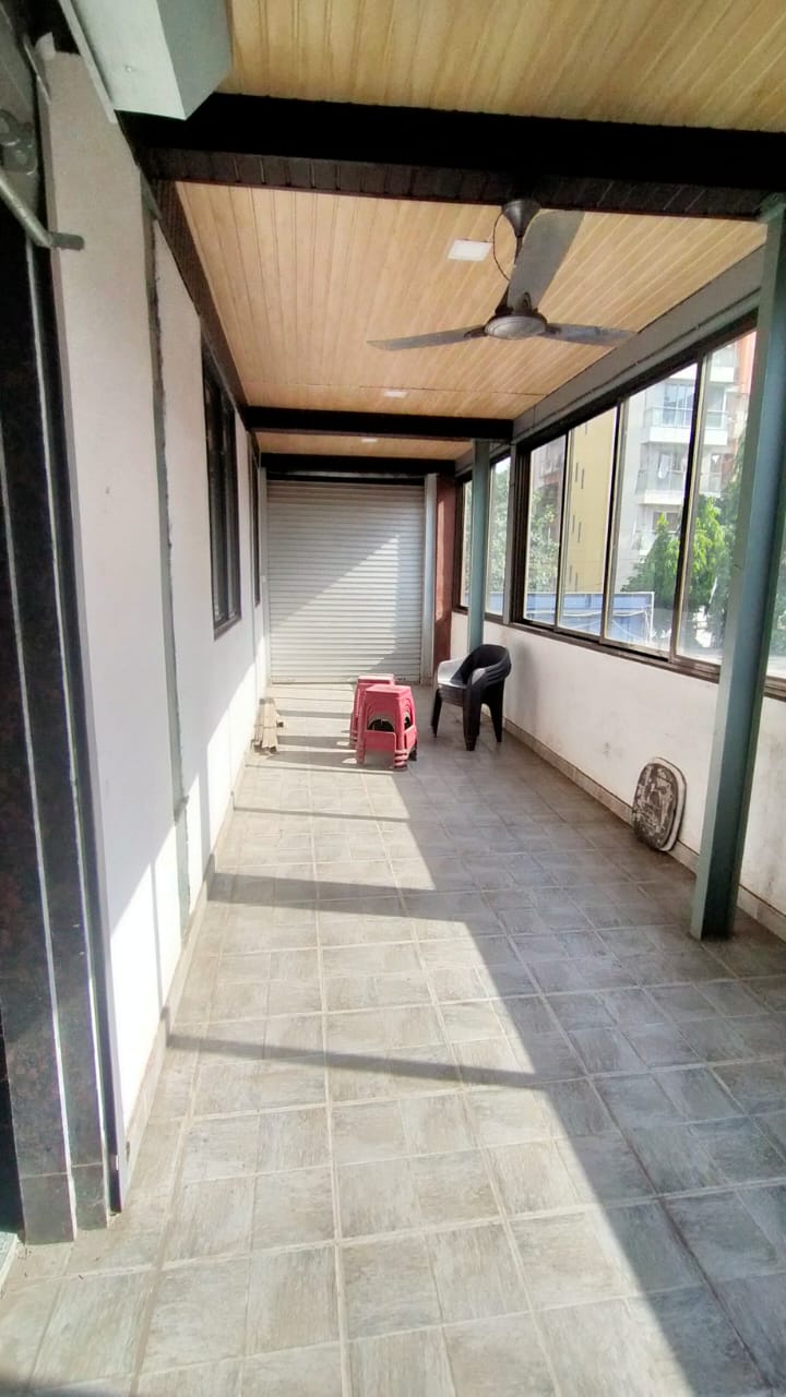Showroom for Rent in Santacruz West Mumbai