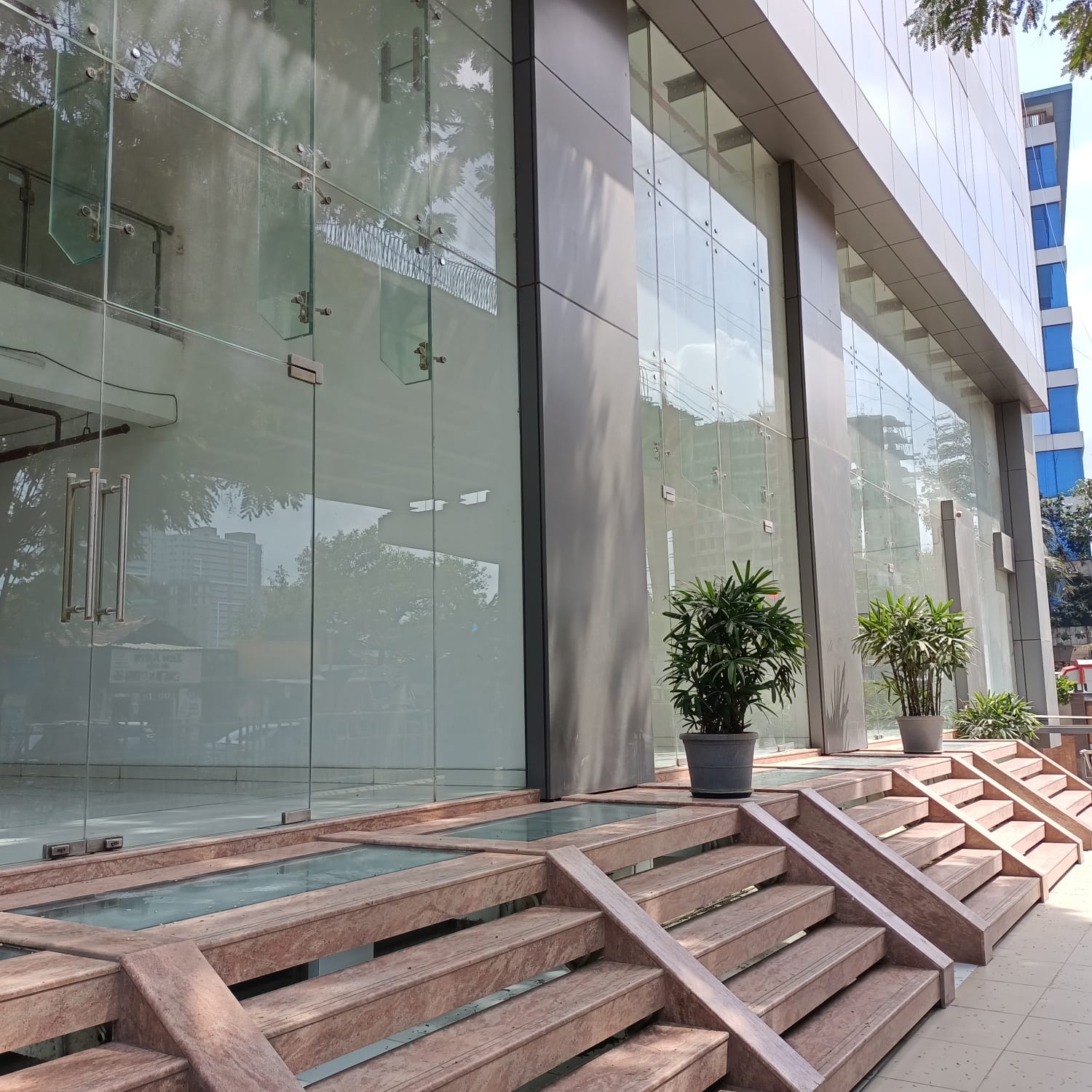 Showroom for Rent in Goregaon West Mumbai