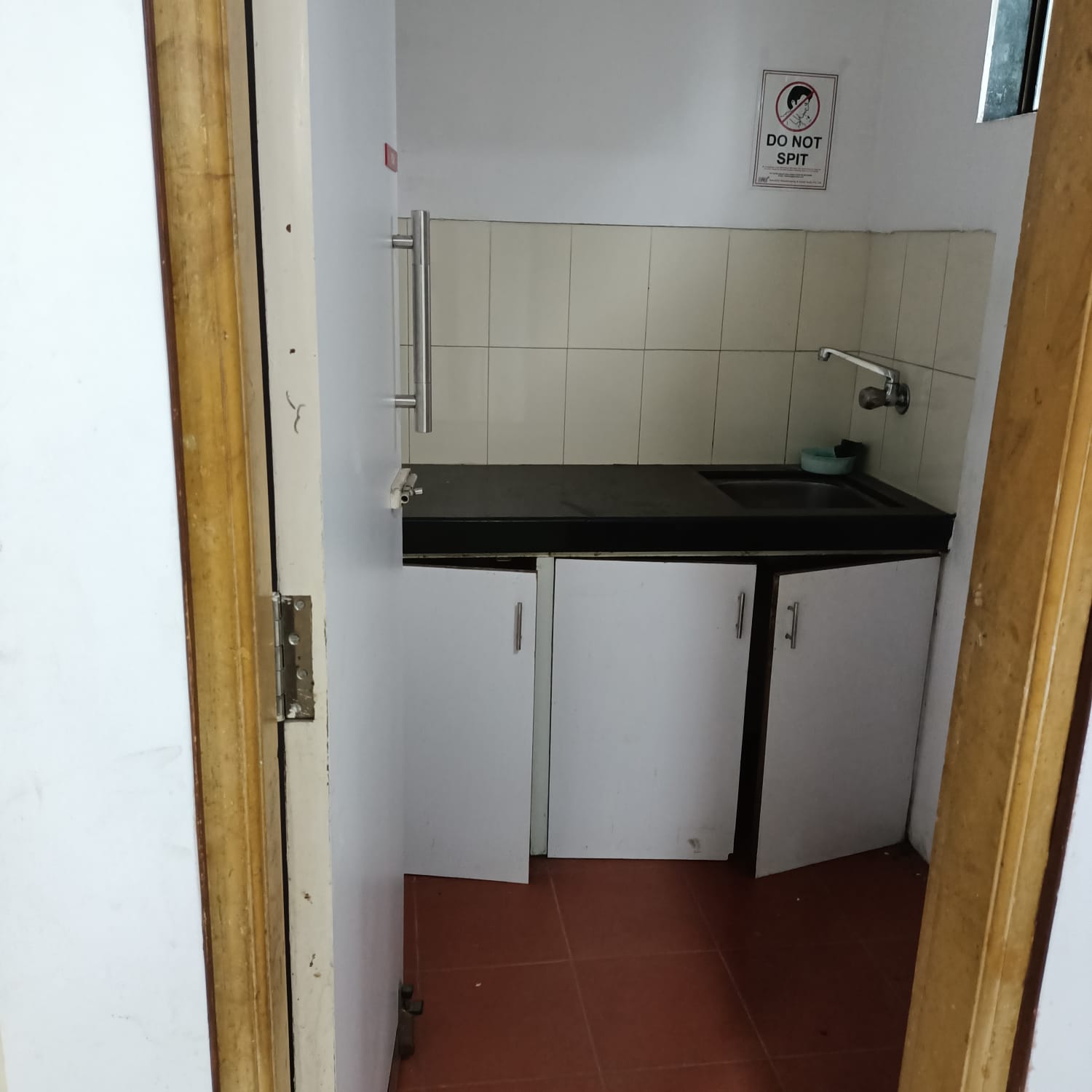 Showroom for Rent in S B Marg Mumbai