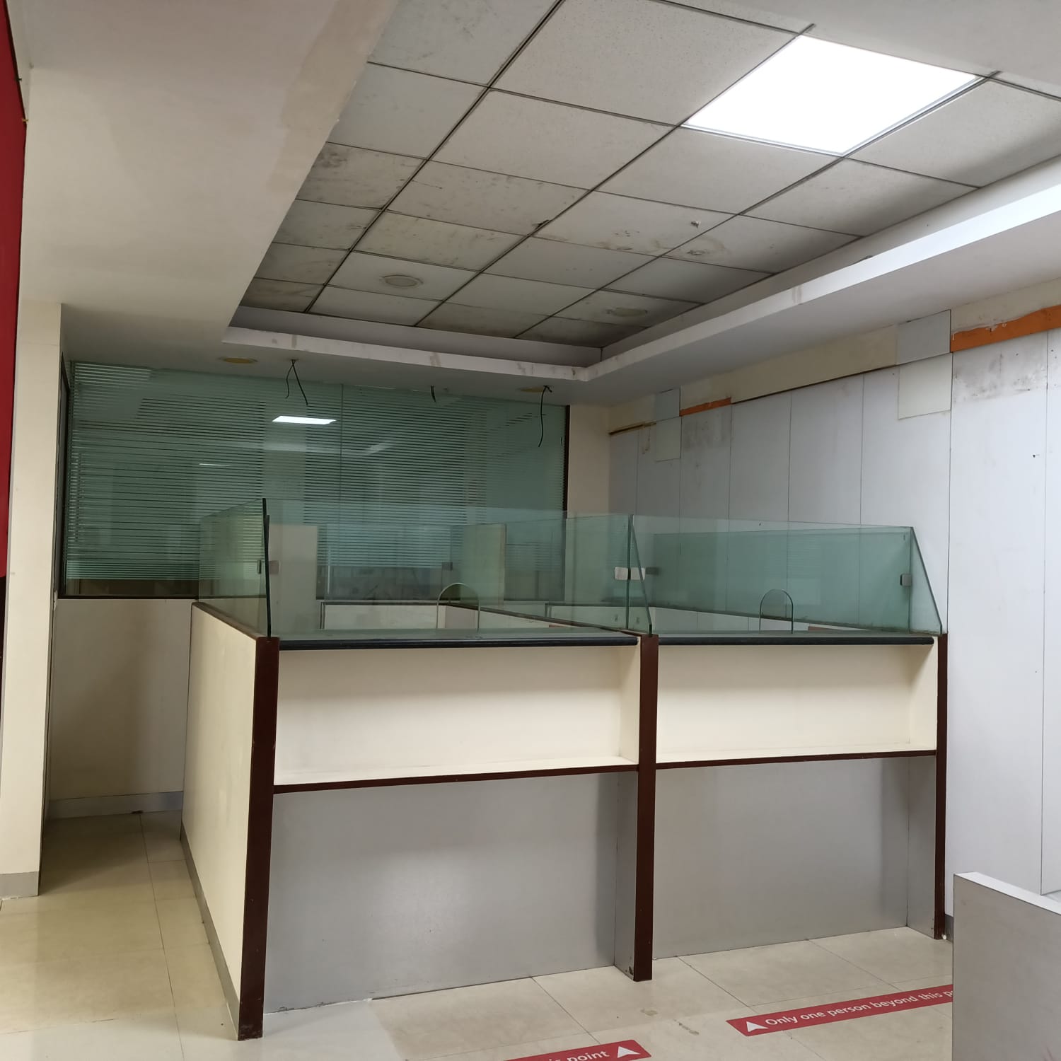 Showroom for Rent in S B Marg Mumbai