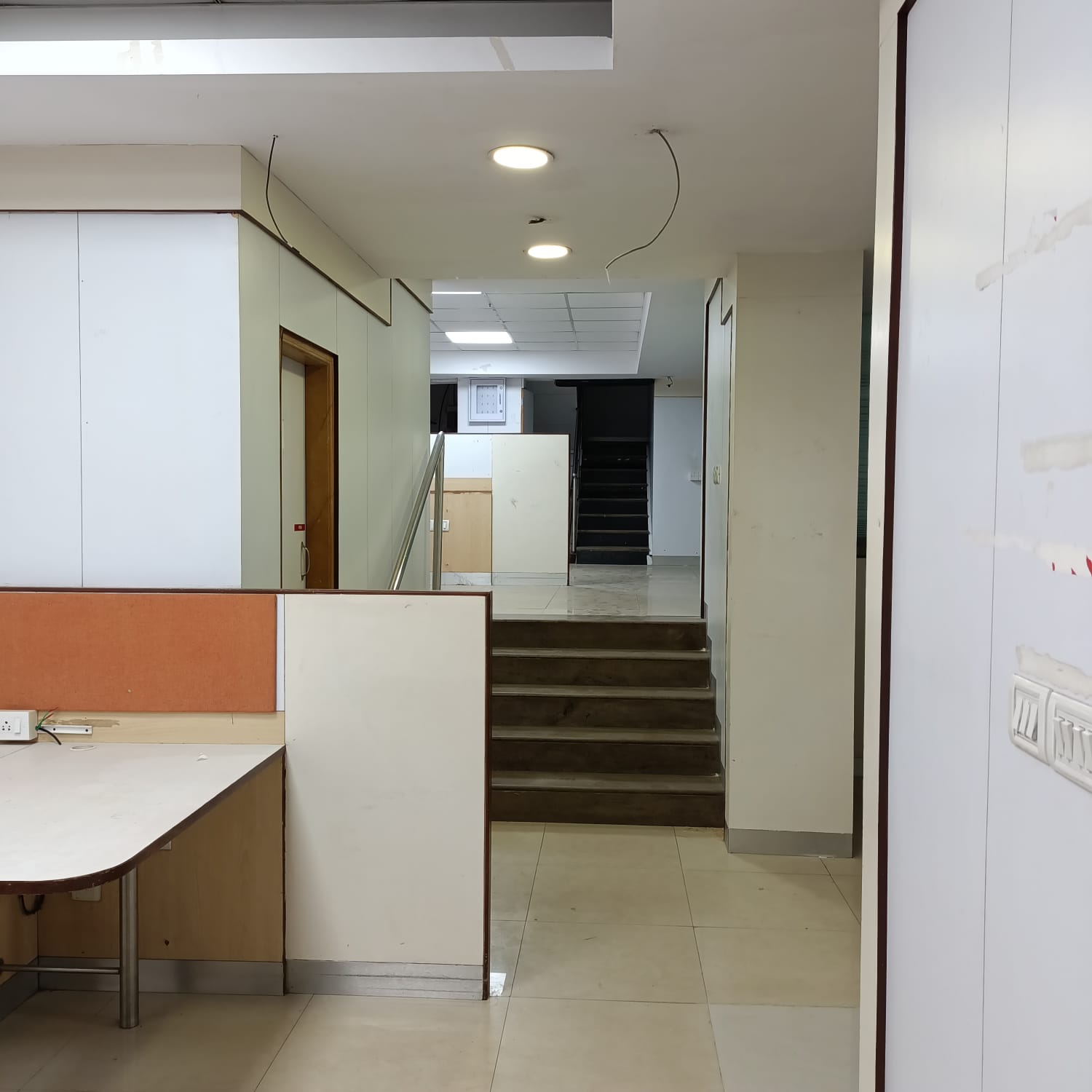 Showroom for Rent in S B Marg Mumbai