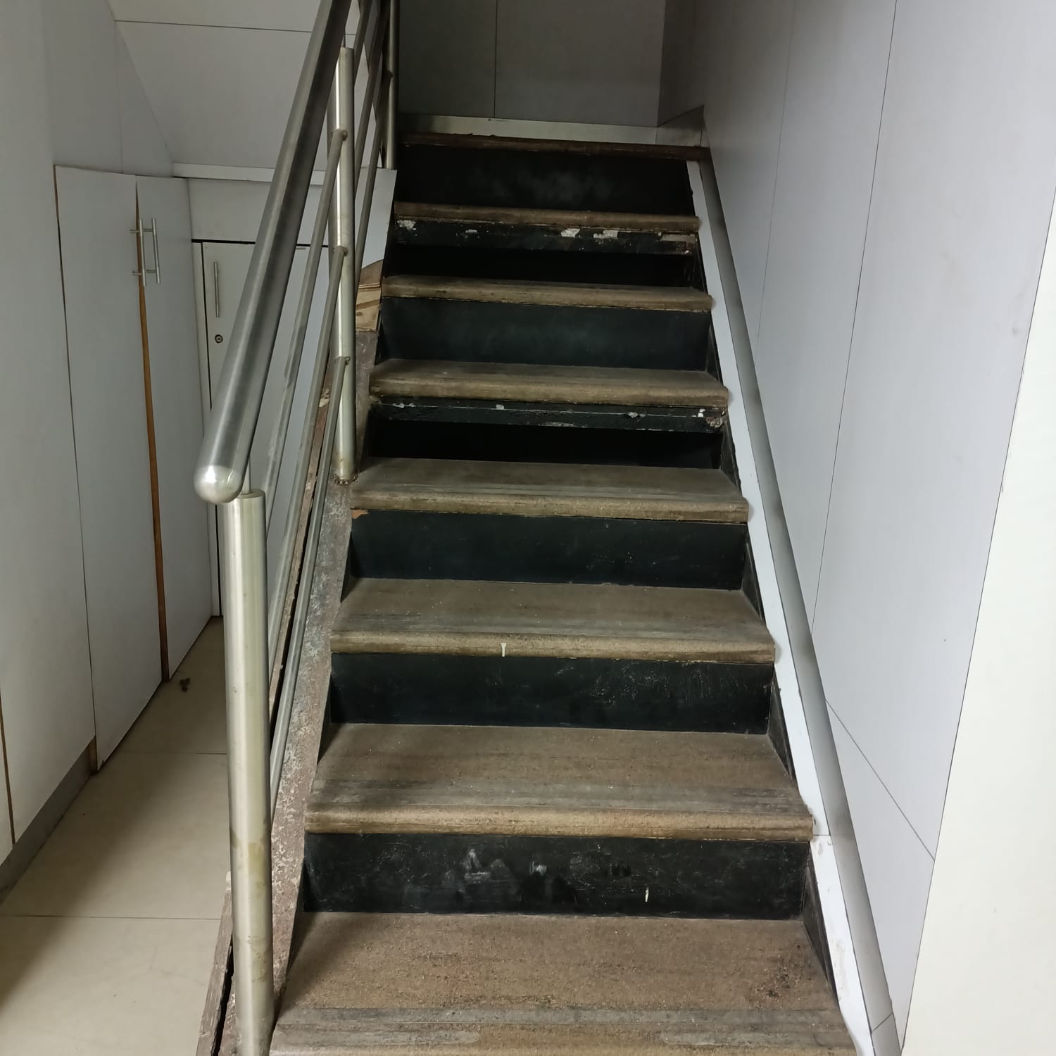 Showroom for Rent in S B Marg Mumbai
