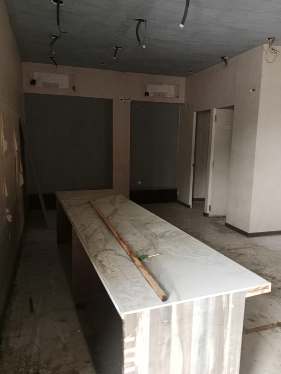 Showroom for Rent in S V Road Mumbai