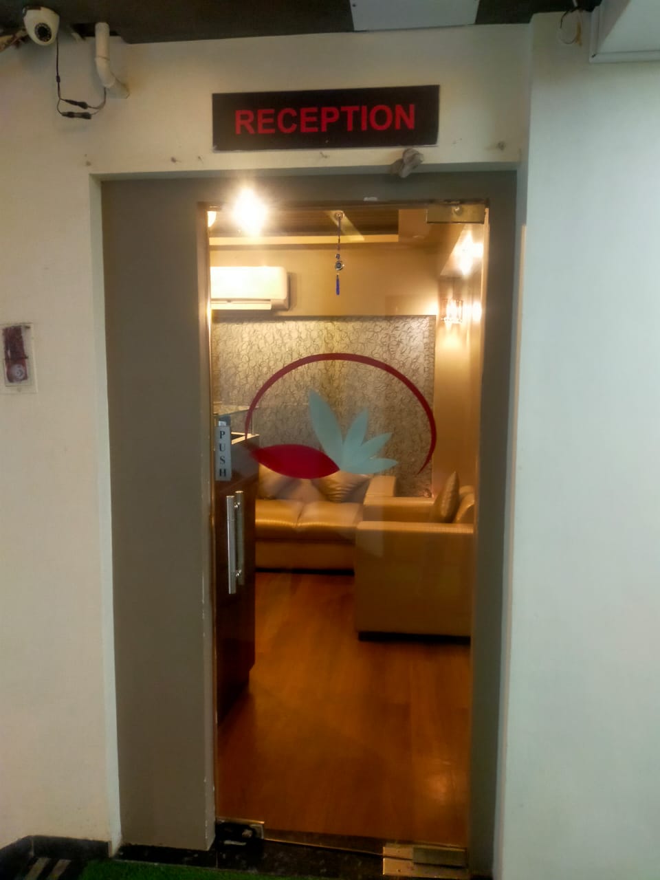Office for Sale in Dadabhai Road Mumbai