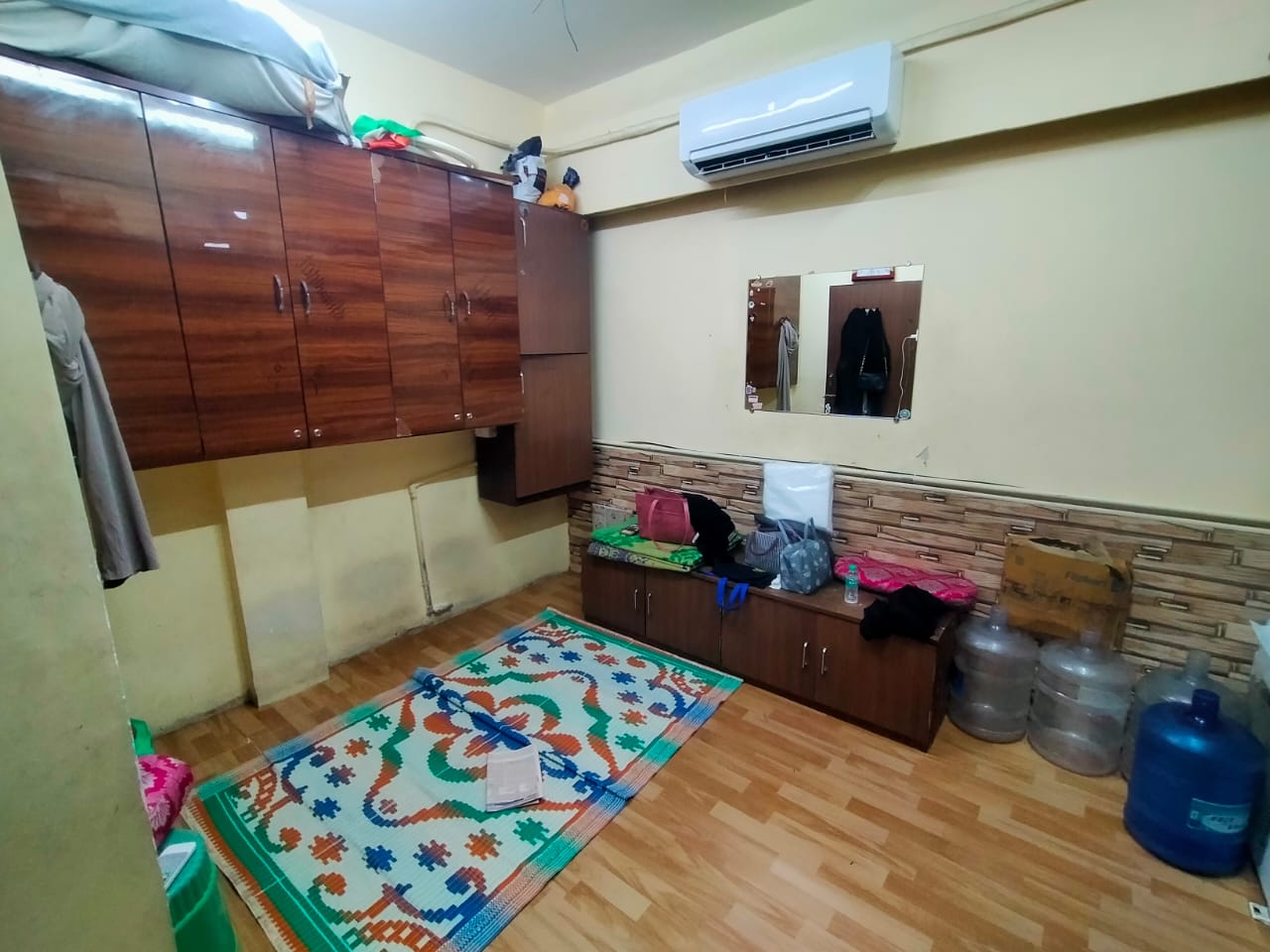 Office for Sale in Dadabhai Road Mumbai
