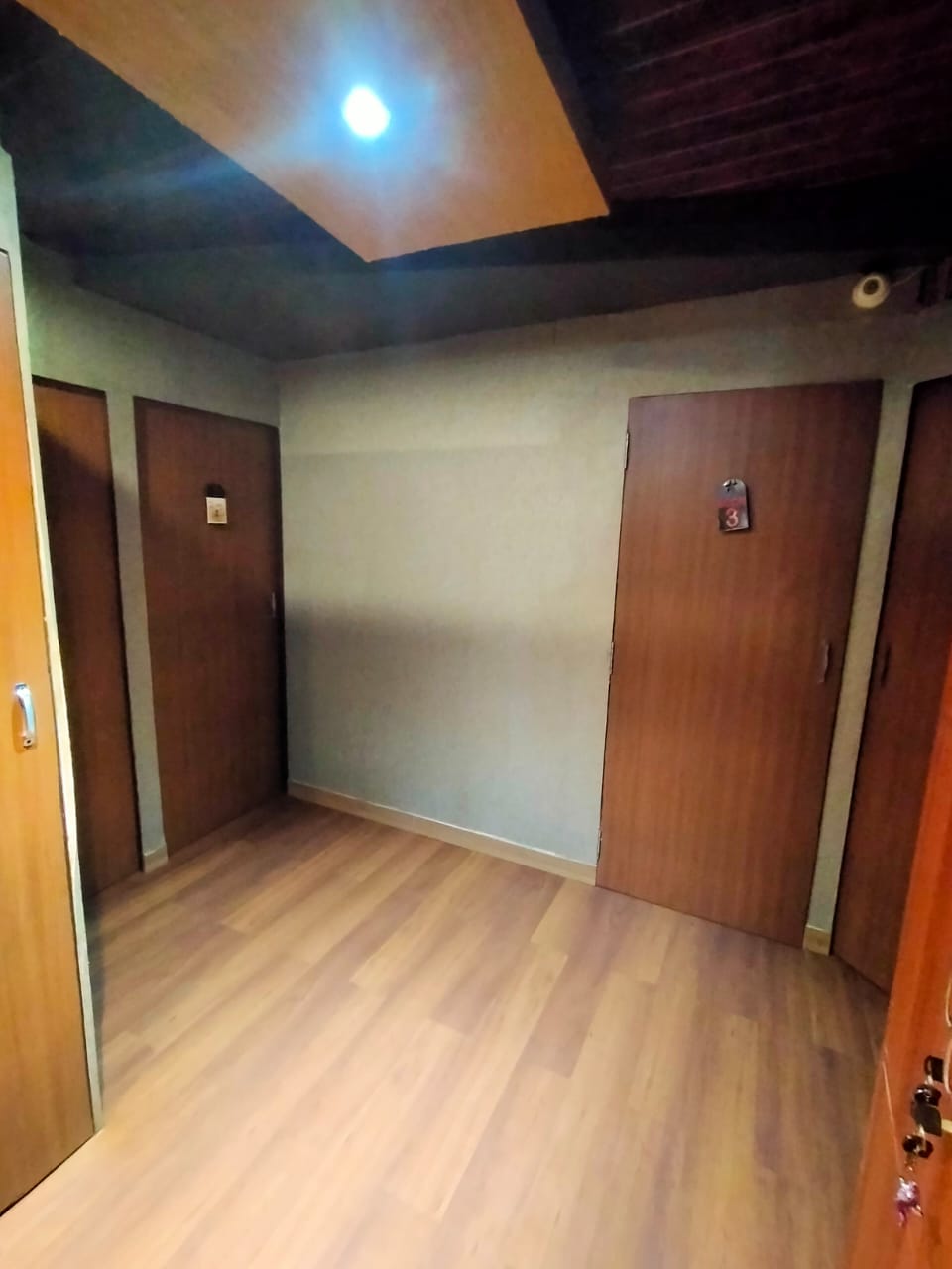Office for Sale in Dadabhai Road Mumbai