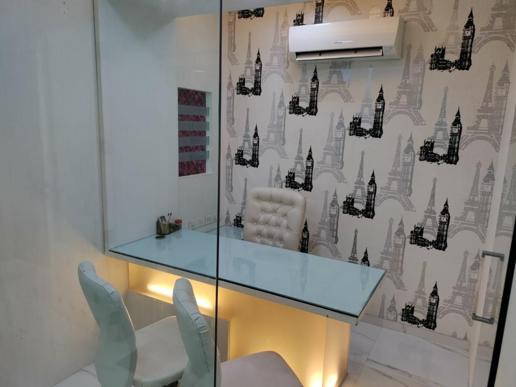 Office for Sale in 35 Road Mumbai