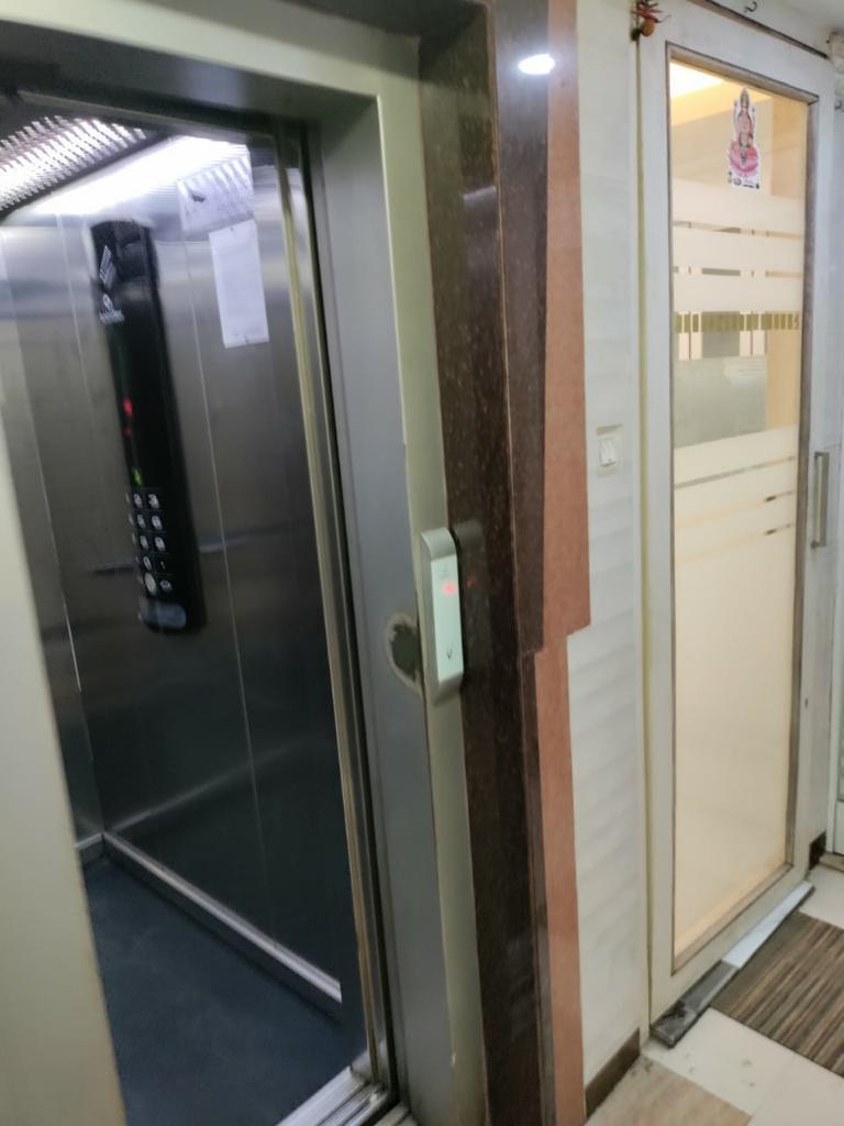 Office for Sale in 35 Road Mumbai