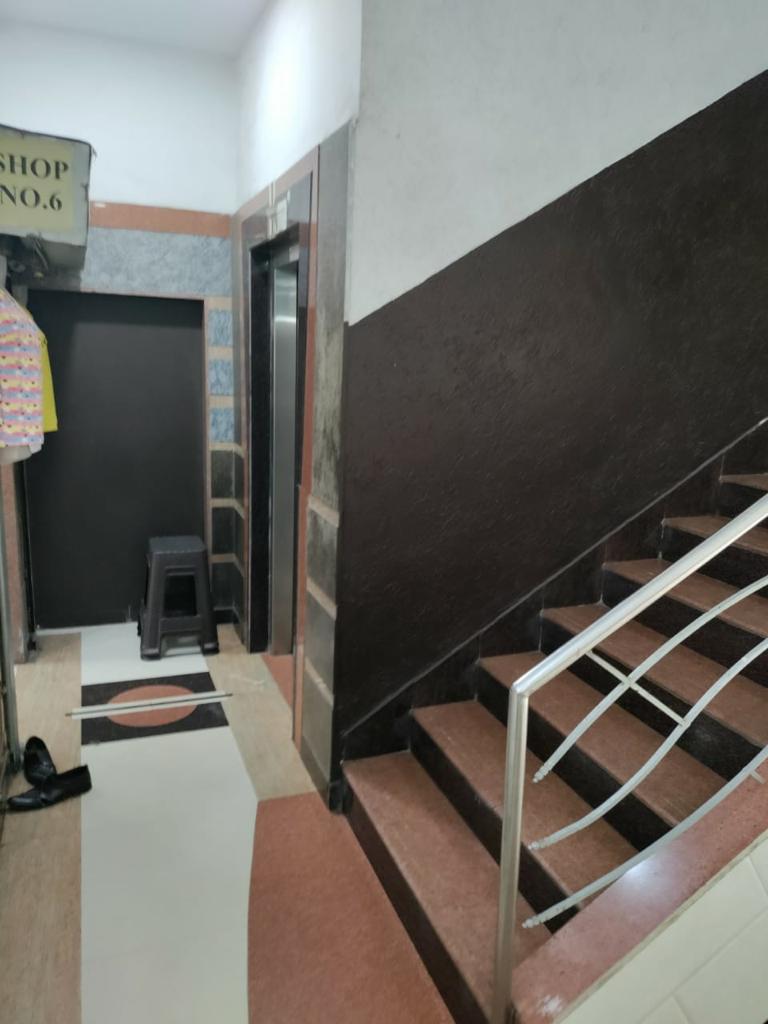 Office for Sale in 35 Road Mumbai