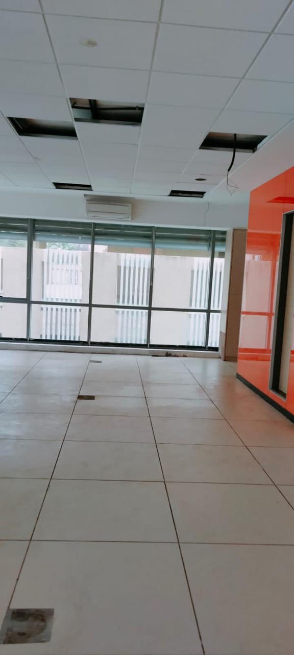 Office for Rent in Linking  Road Mumbai