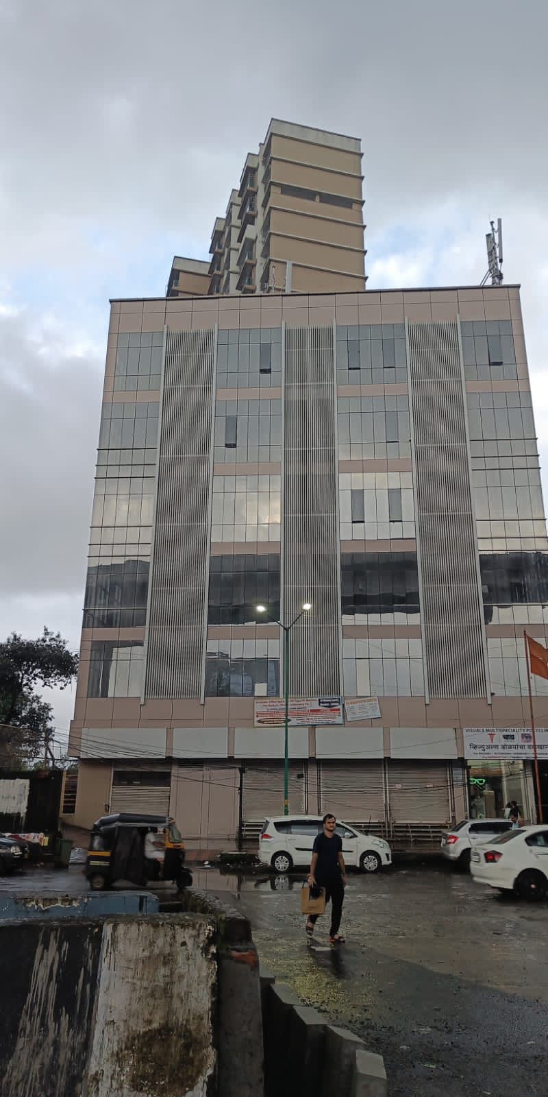 Shop for Rent in L B S Road Mumbai