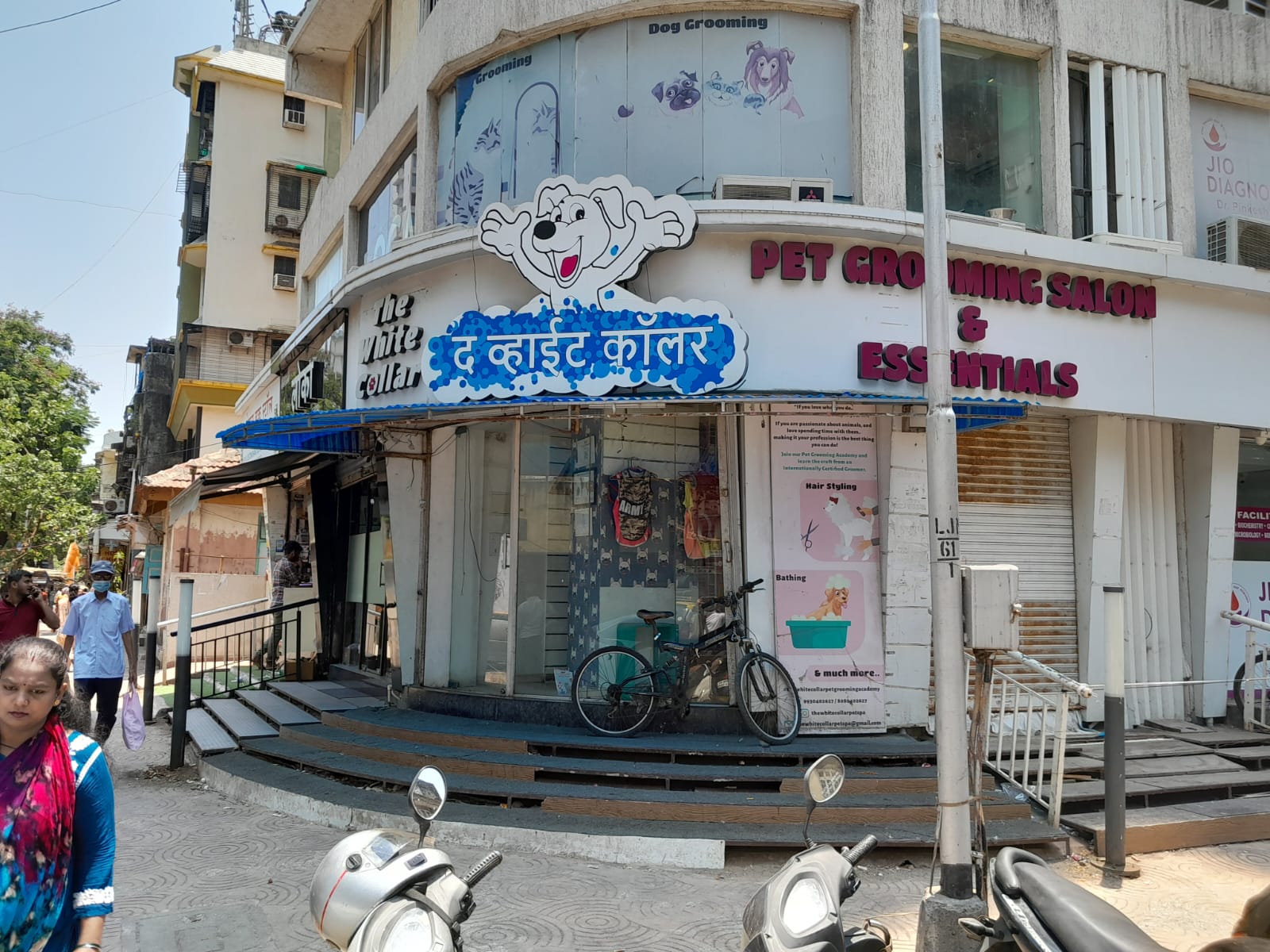 Shop for Rent in L J  Road Mumbai