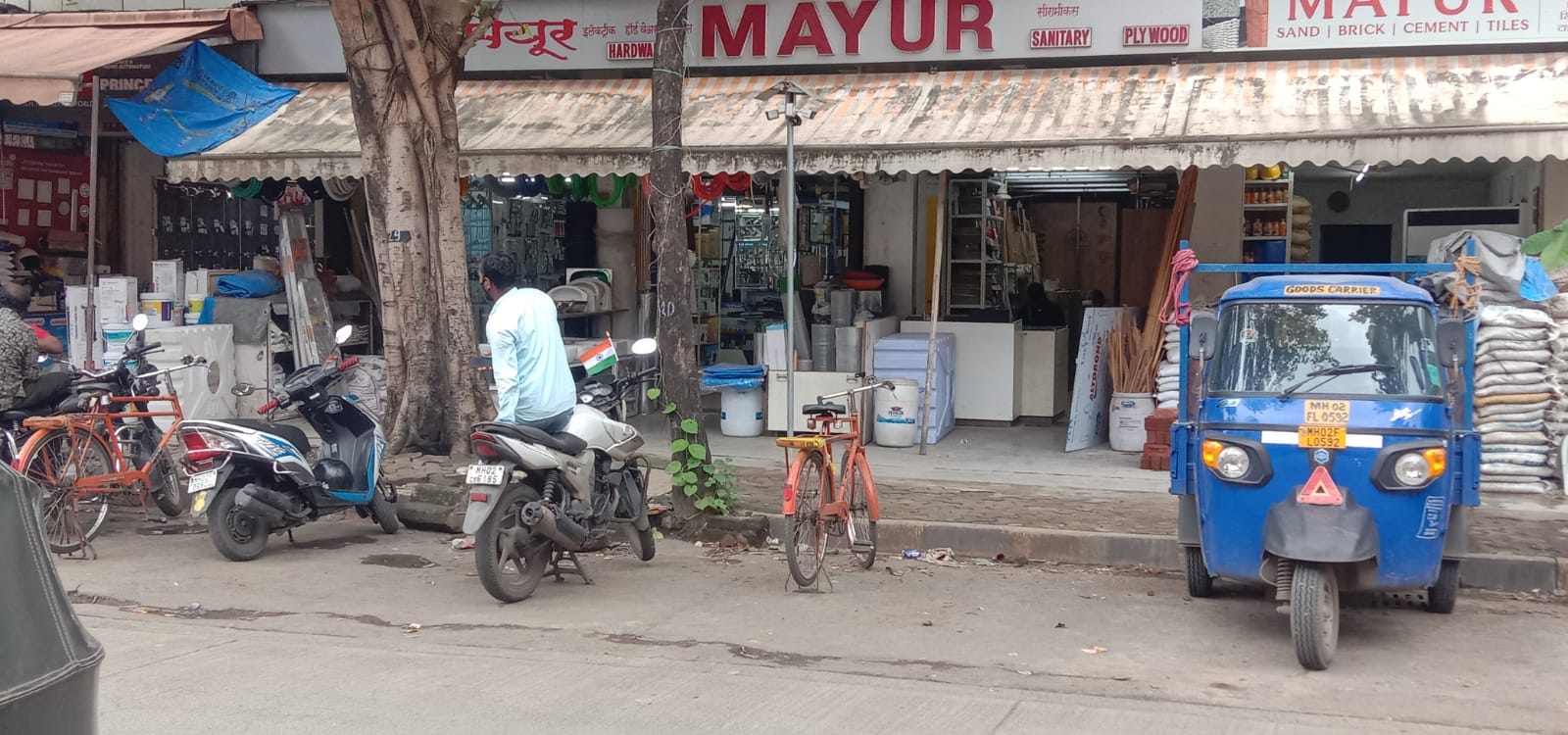 Showroom for Rent in Rto Road Mumbai