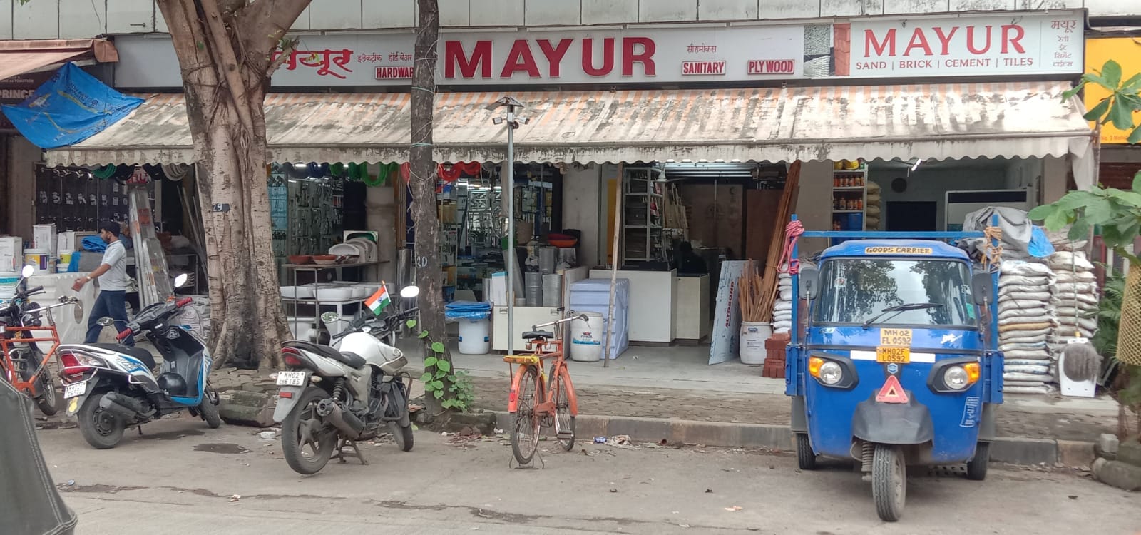 Showroom for Rent in Rto Road Mumbai