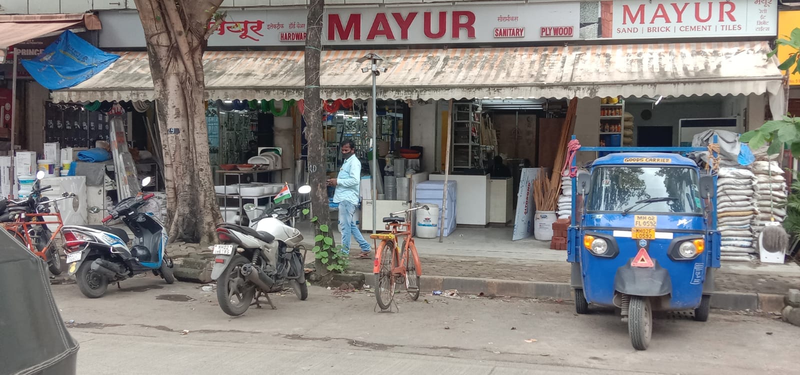 Showroom for Rent in Rto Road Mumbai