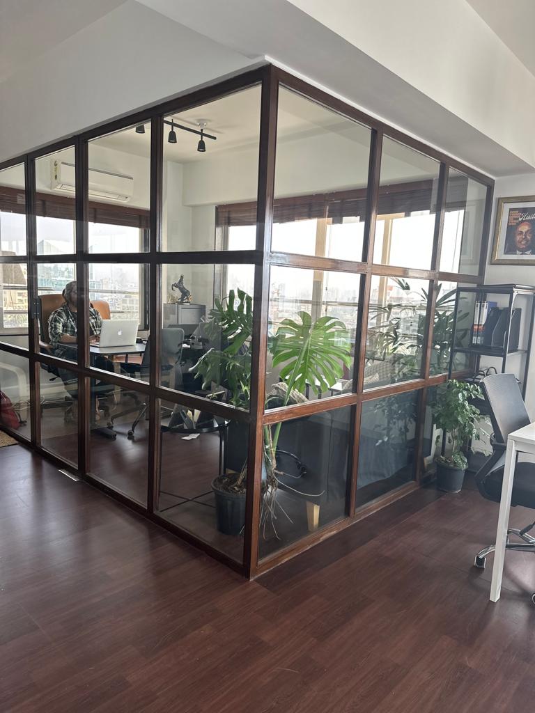 Office for Rent in Linking  Road Mumbai