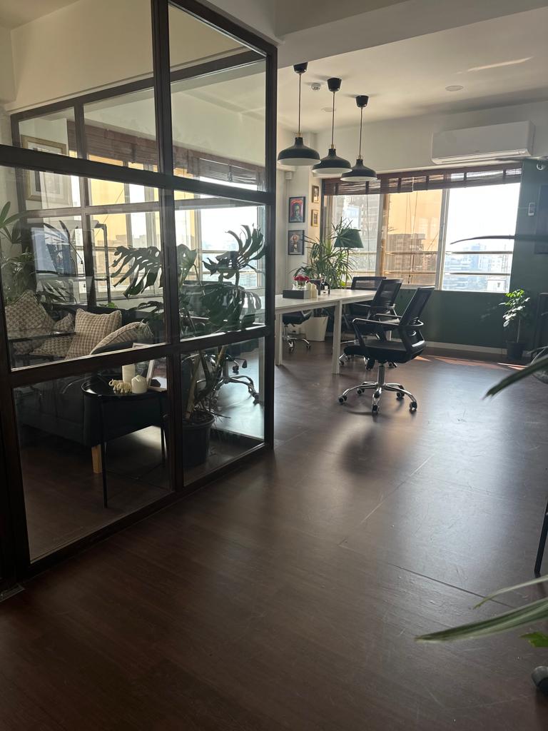 Office for Rent in Linking  Road Mumbai