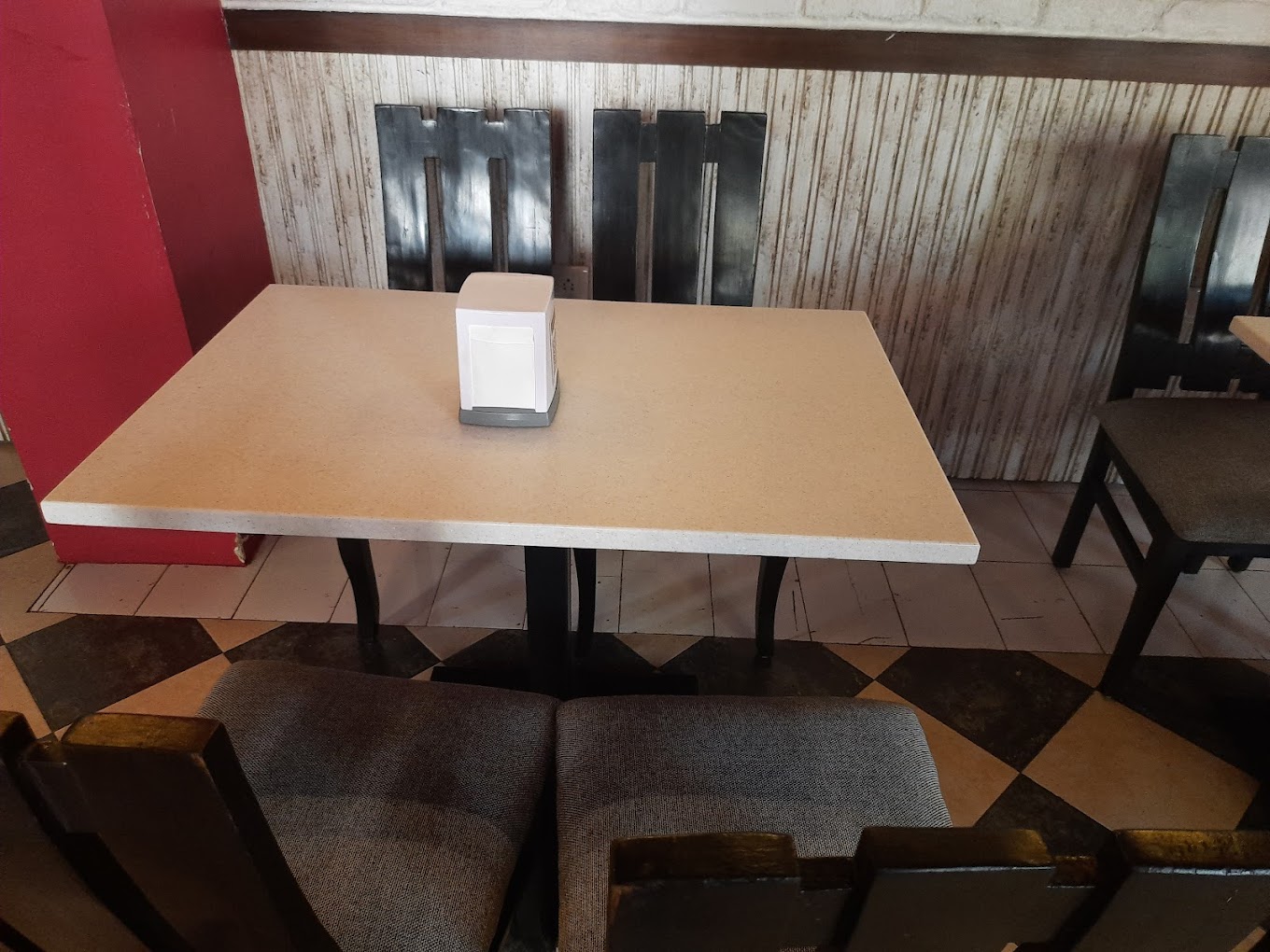 Pub for Rent in Mahim West Mumbai