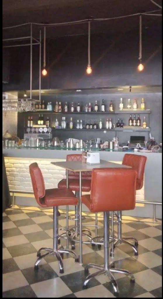 Pub for Rent in Mahim West Mumbai