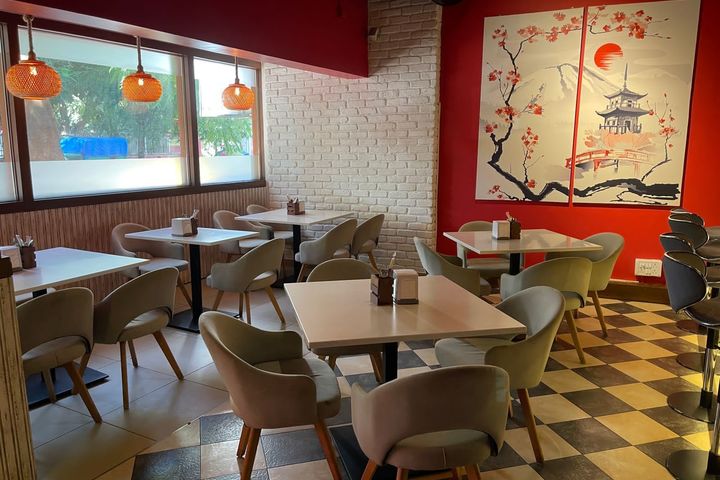 Pub for Rent in Mahim West Mumbai