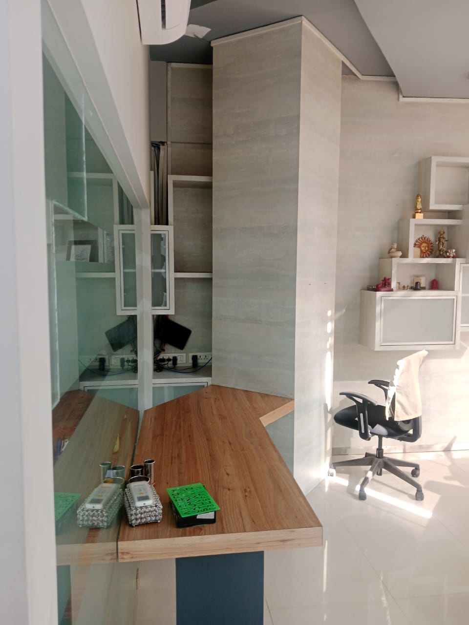 Office for Rent in 15 Road Mumbai