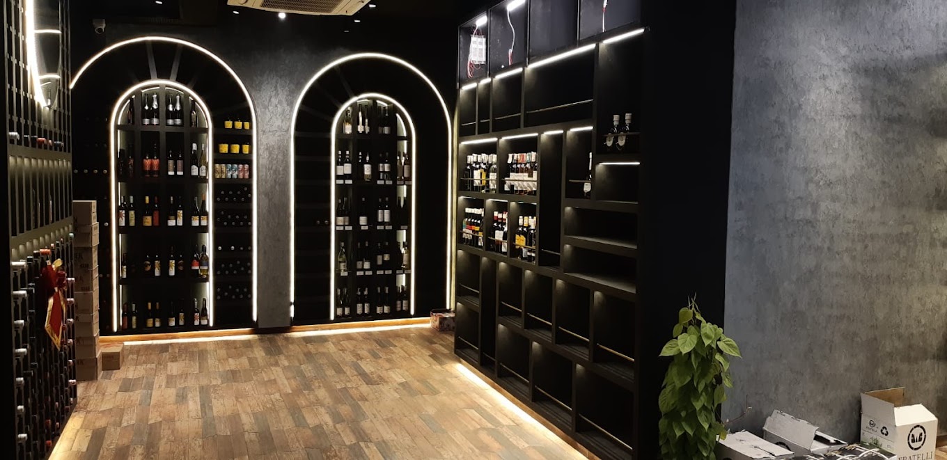 Shop for Rent in Khar West Mumbai