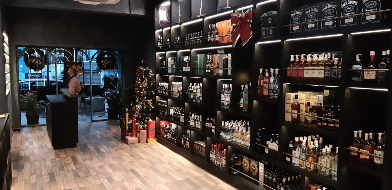 Shop for Rent in Khar West Mumbai