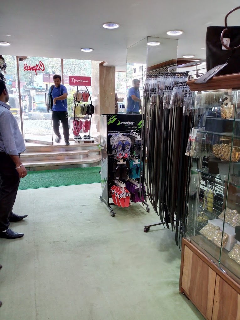 Showroom for Rent in Khar West Mumbai