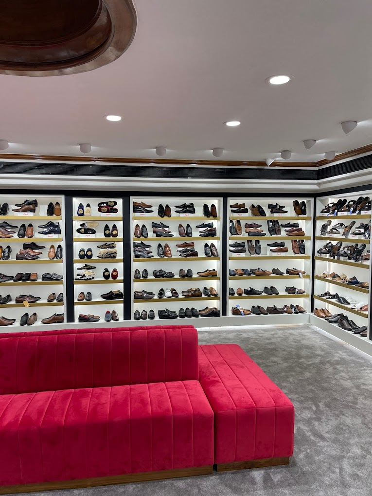 Showroom for Rent in Khar West Mumbai