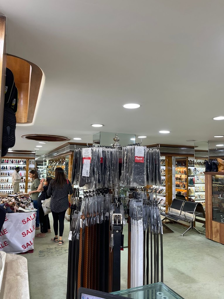 Showroom for Rent in Khar West Mumbai