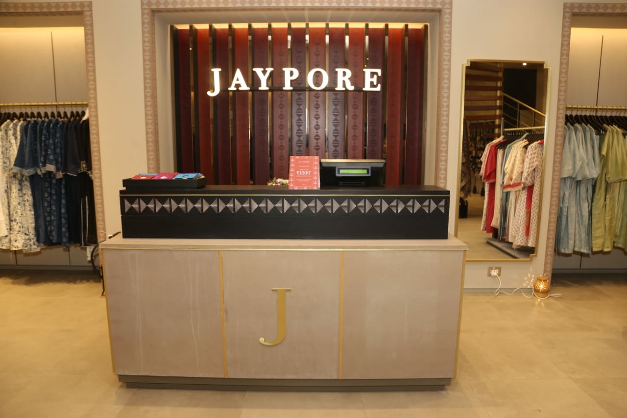Showroom for Rent in Bandra West Mumbai