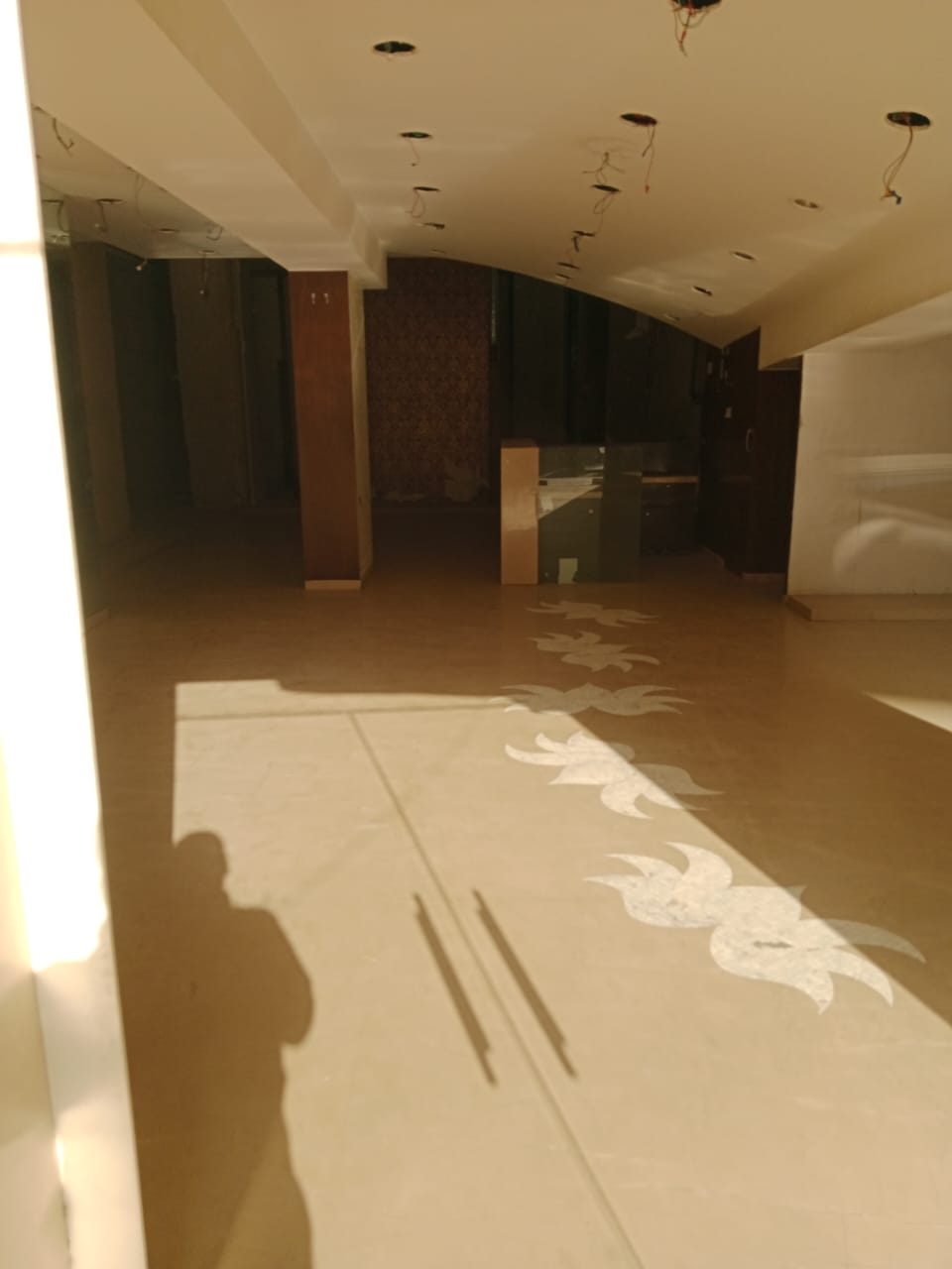 Showroom for Rent in Santacruz West Mumbai