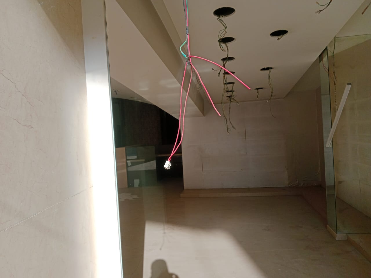Showroom for Rent in Santacruz West Mumbai