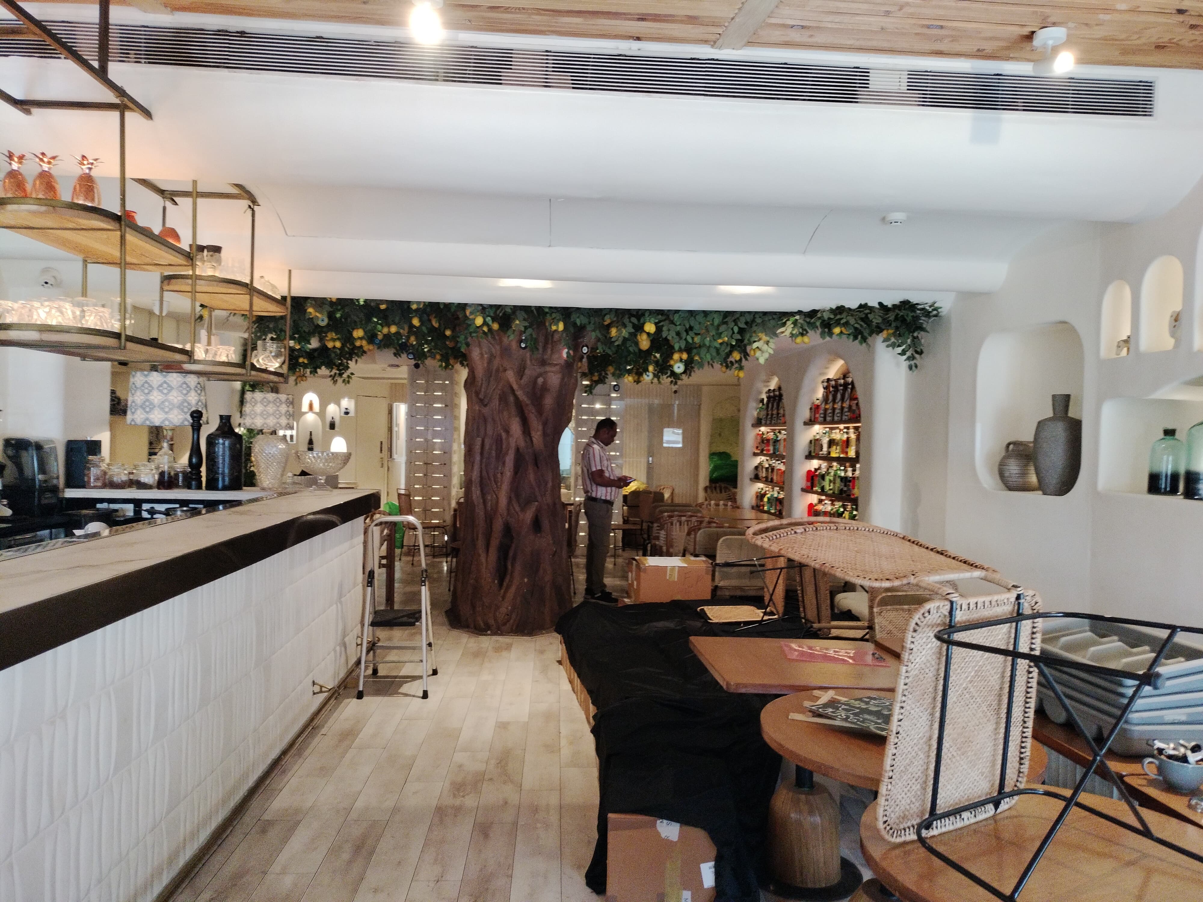 Restaurant for Sale in 35 Road Mumbai
