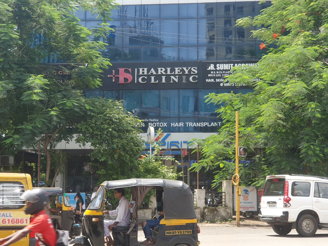 Showroom for Rent in 4 Bungalows Mumbai