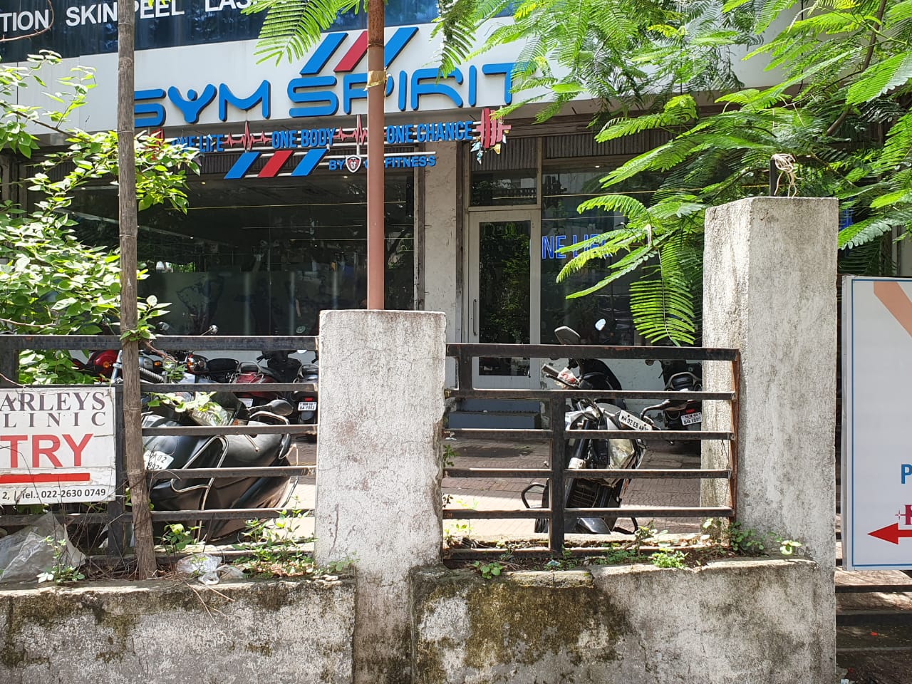 Showroom for Rent in 4 Bungalows Mumbai