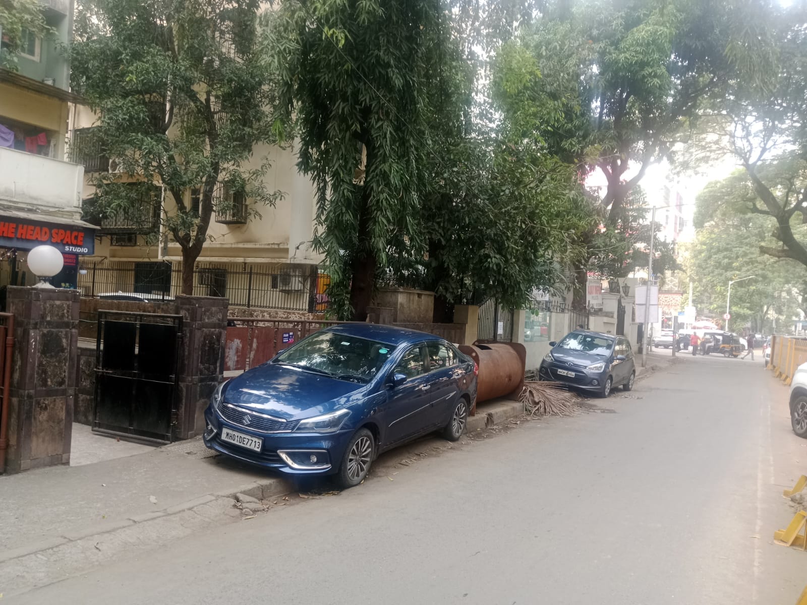 Shop for Rent in Khar West Mumbai