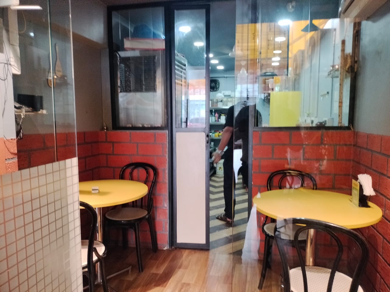 Shop for Sale in Hill  Road Mumbai