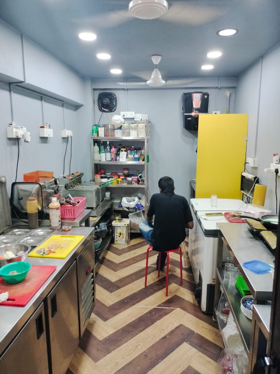 Shop for Sale in Hill  Road Mumbai