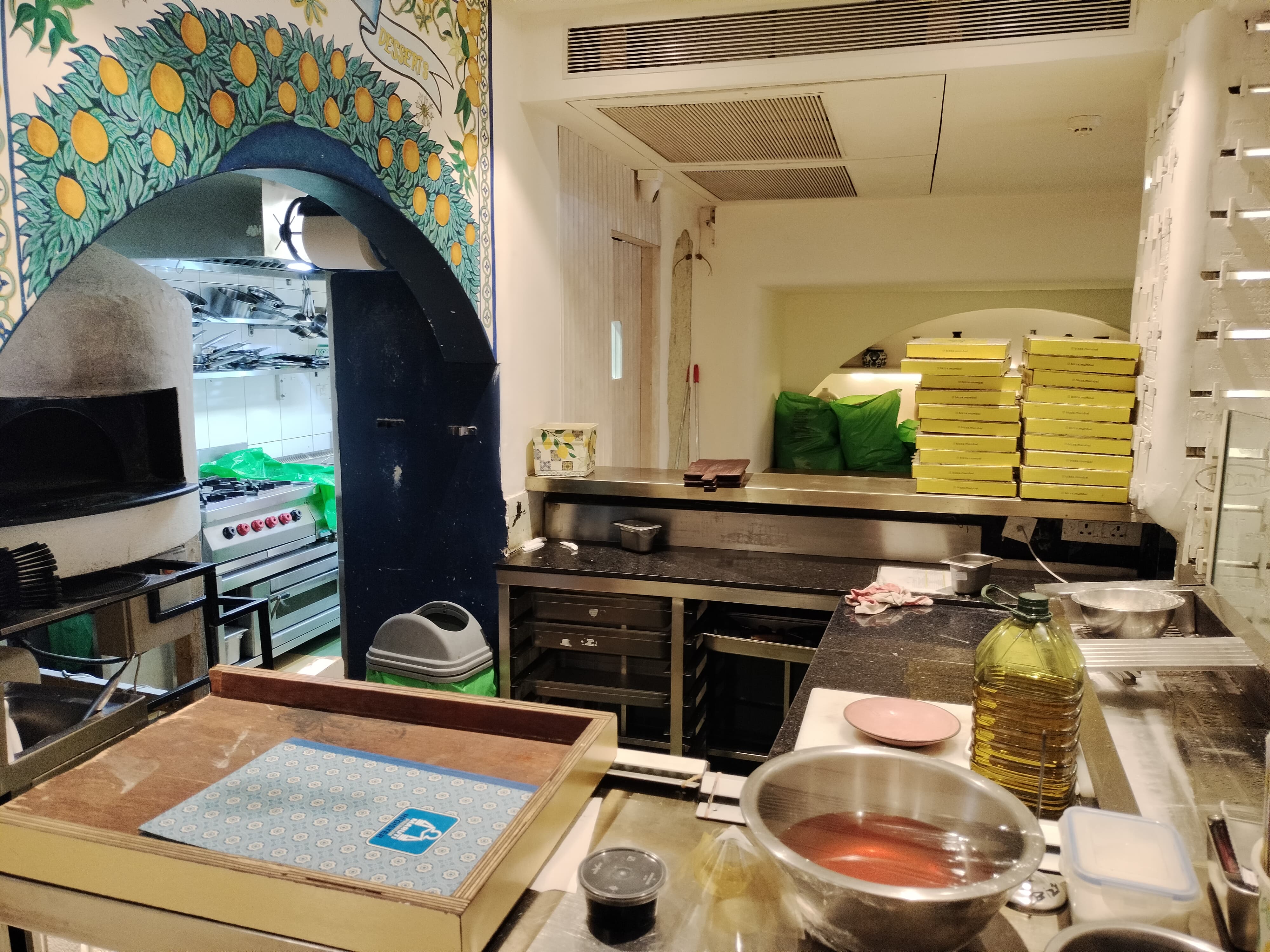Restaurant for Rent in 35 Road Mumbai