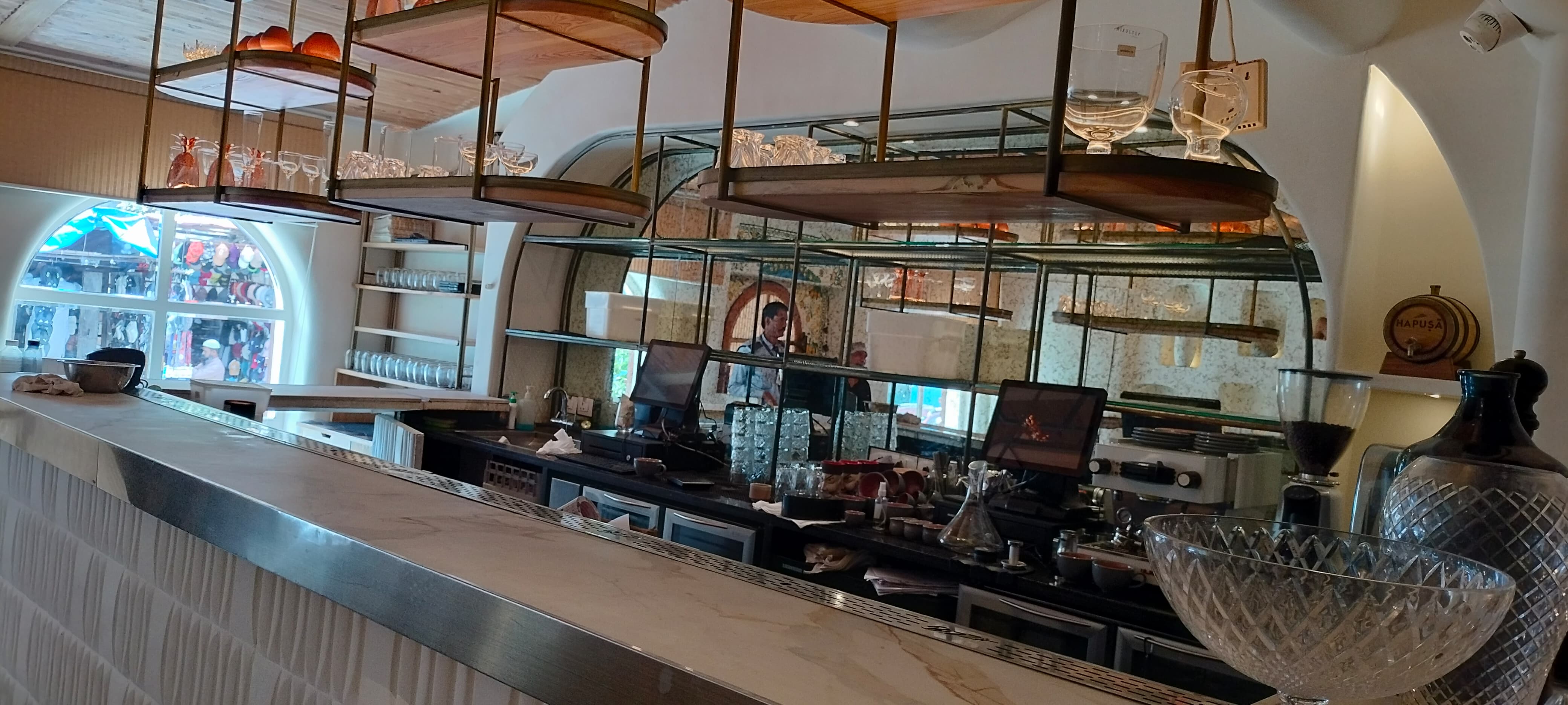 Restaurant for Rent in 35 Road Mumbai