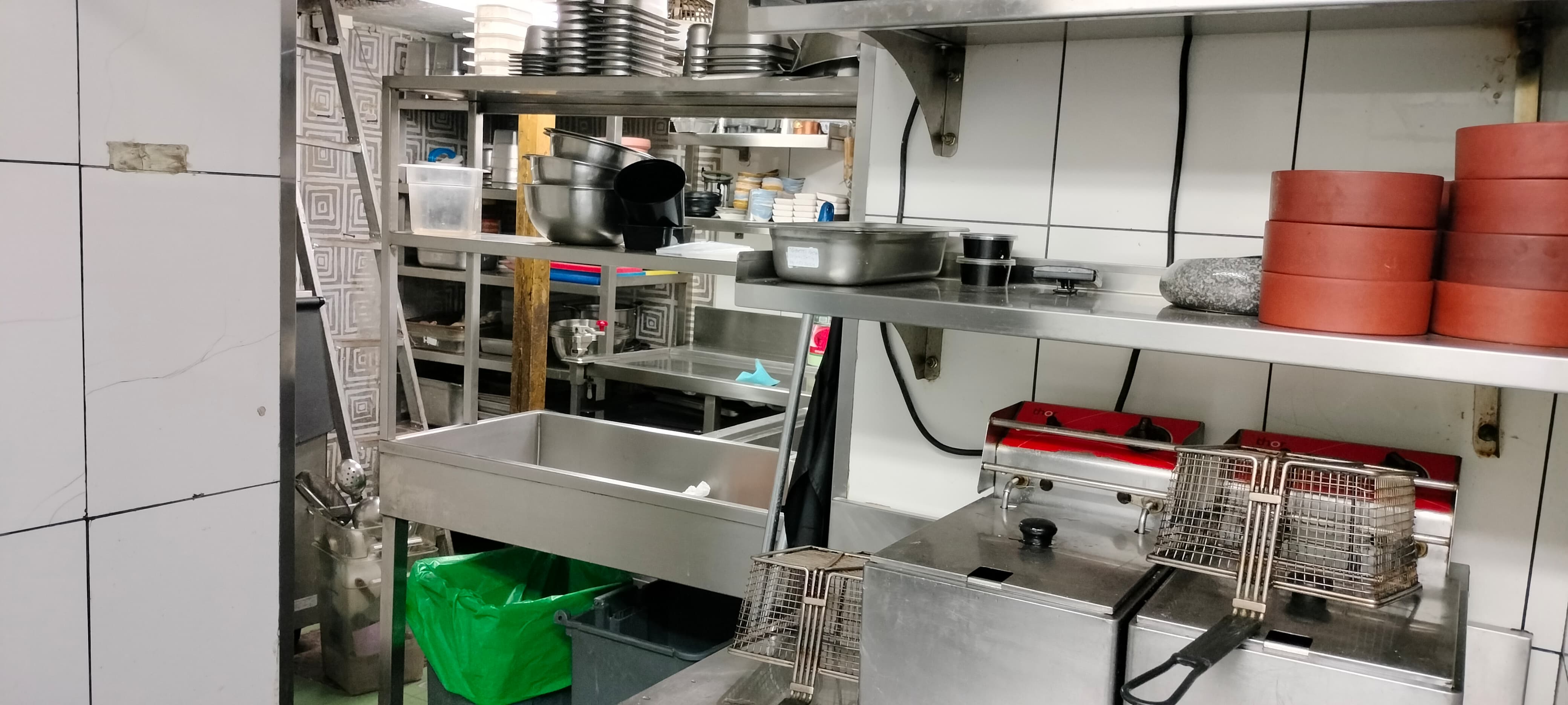 Restaurant for Rent in 35 Road Mumbai